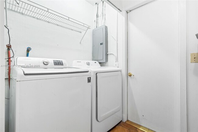 Building Photo - 9780 SW 118th St