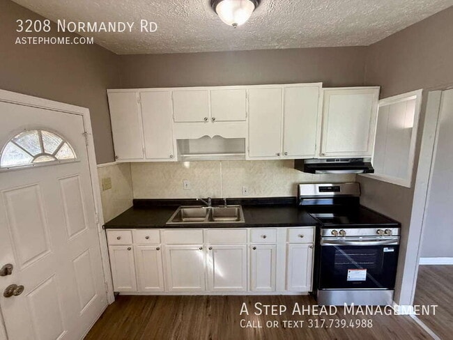 Building Photo - 3208 Normandy Rd