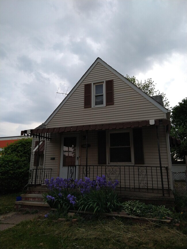 Primary Photo - 4461 W 149th St