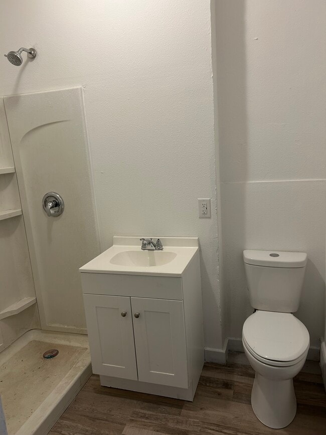 Building Photo - 1616 Davis St