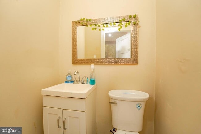 Building Photo - 3809 Ventnor Ave