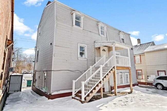 Building Photo - 56 Pershing Ave