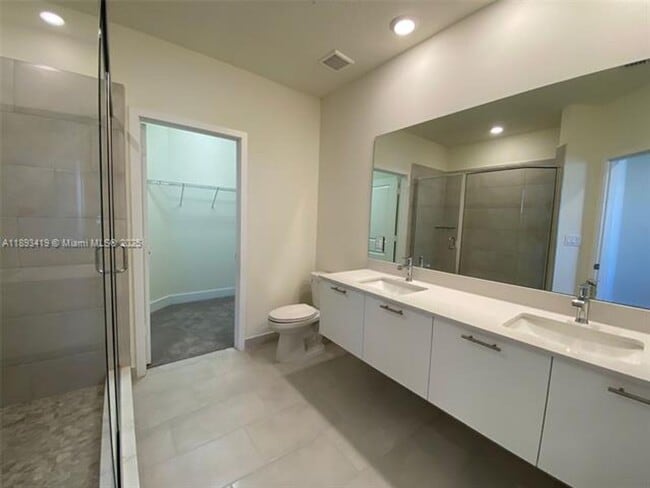 Building Photo - 10250 NW 66th St