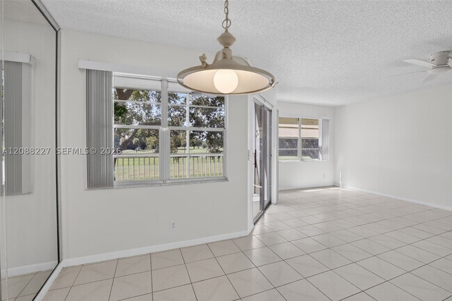 Building Photo - 1200 SW 125th Ave