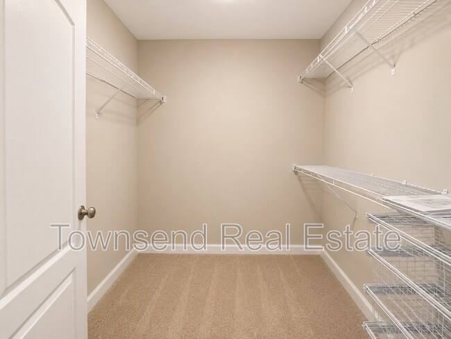 Building Photo - 2817 Blockade Runner Dr