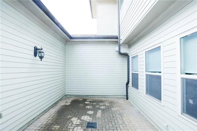 Building Photo - 314 Barbados Ln
