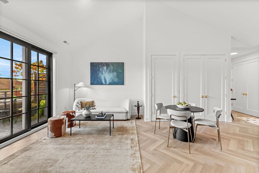 Building Photo - 100 E Putnam Ave