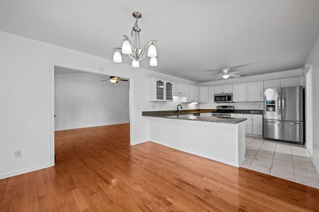 Building Photo - Private Dock Waterfront! Beautiful 3BR/2BA Gem in Fairfield Harbour!