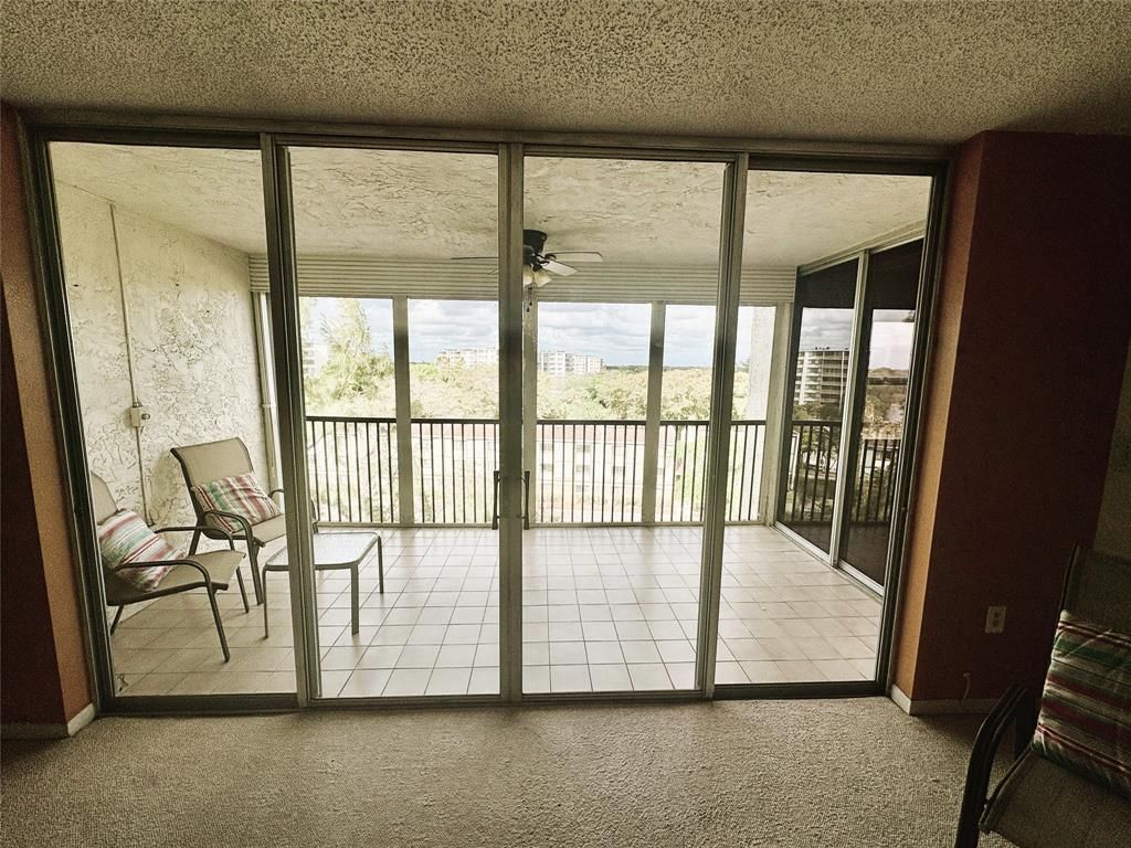 Building Photo - 3940 Inverrary Blvd