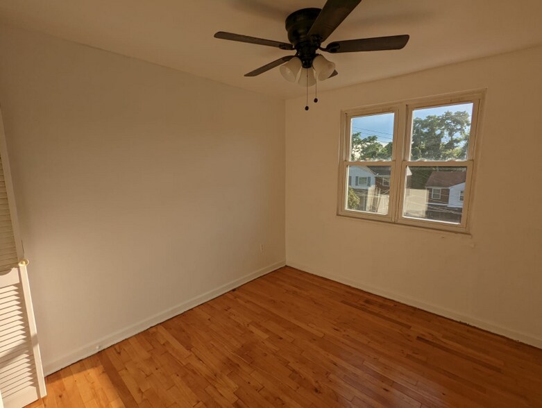 Building Photo - 937 Woodbine St