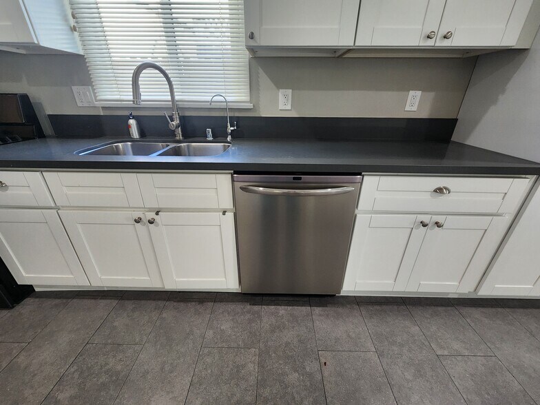 Building Photo - 17200 Willard St