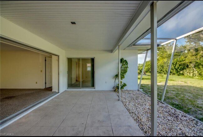 Building Photo - 4108 SE 8th Ave