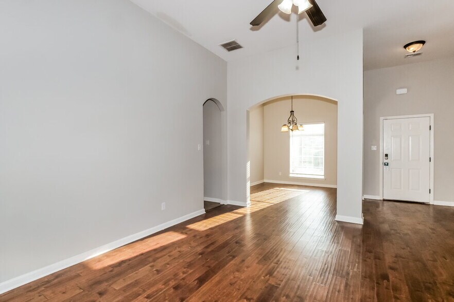 Building Photo - 6156 Trail Creek Ln