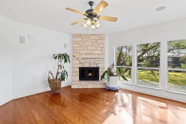 Building Photo - 500 Errol Dr