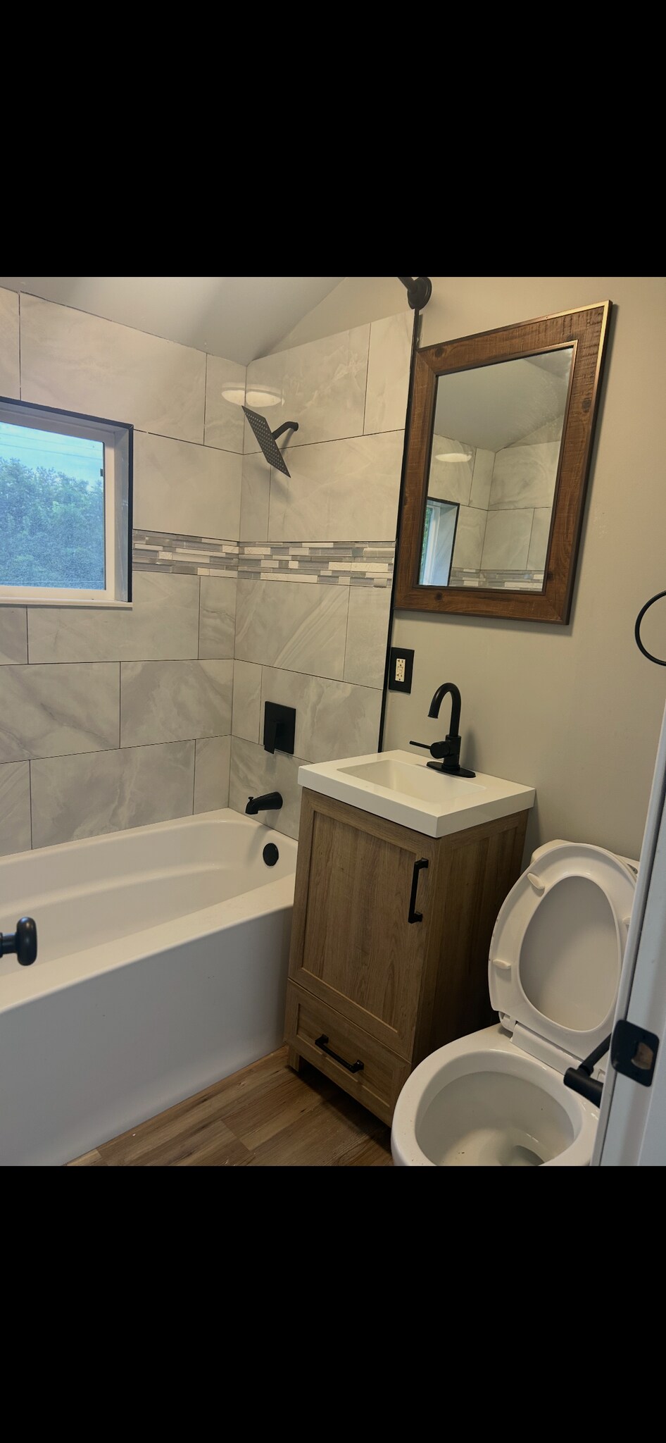 Building Photo - 4935 Kentucky St