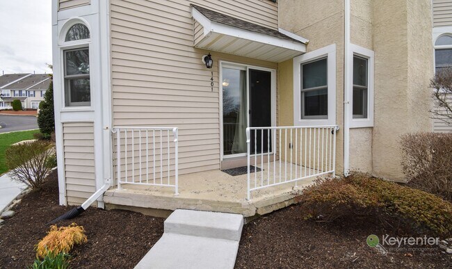 Building Photo - Spacious 2-Bed, 2-Bath Condo in Mill Ridge Community