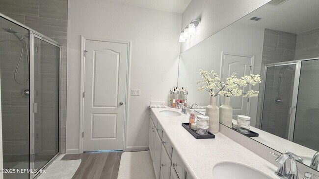 Building Photo - 1790 Mathews Manor Dr