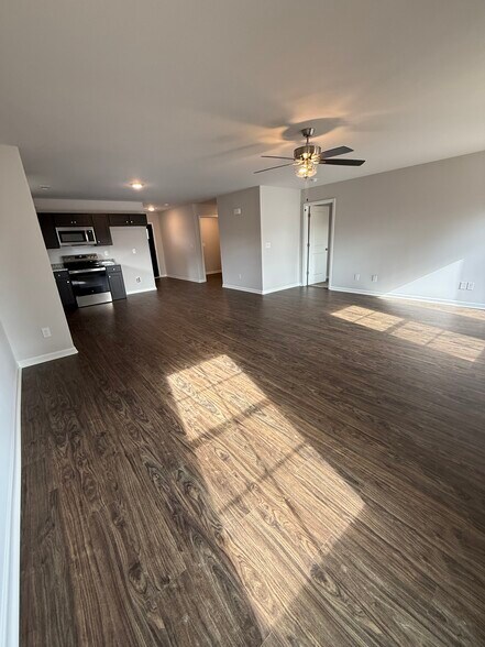 Building Photo - 132 Stratman Dr