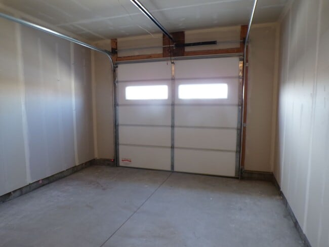 Building Photo - Huckleberry Townhomes