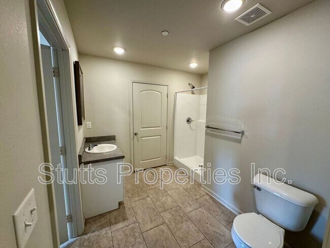 Building Photo - 100 Harvest Moon Way