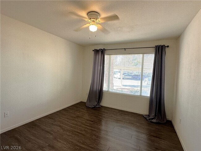 Building Photo - 3067 Key Largo Dr