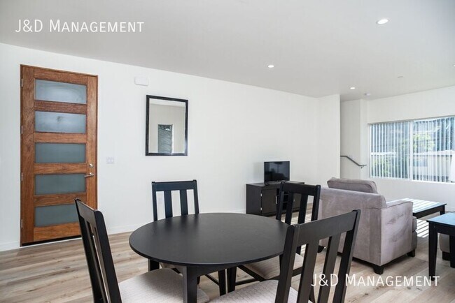 Building Photo - 3333 Reynard Way