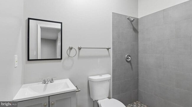 Building Photo - 917 N Gilmor St