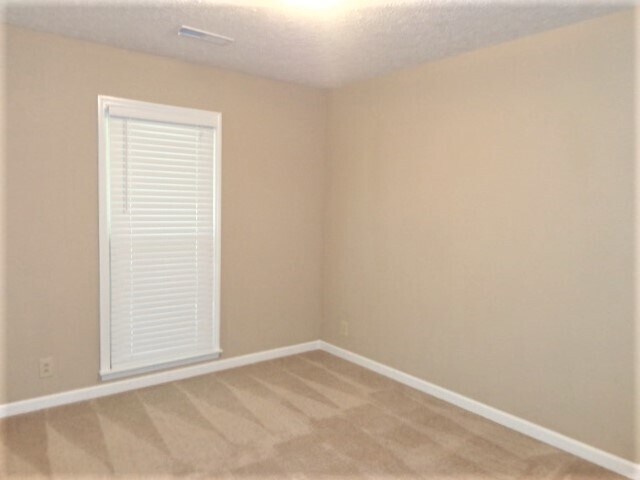 Building Photo - 7303 Clearview Dr