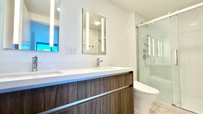 Building Photo - 1500 Rycroft St