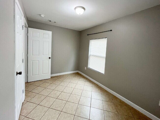 Building Photo - Cozy 3-Bed Home in the Heart of Wake Forest