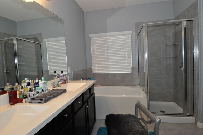 Building Photo - Brand NEW HOME for LEASE in Pflugerville!!!