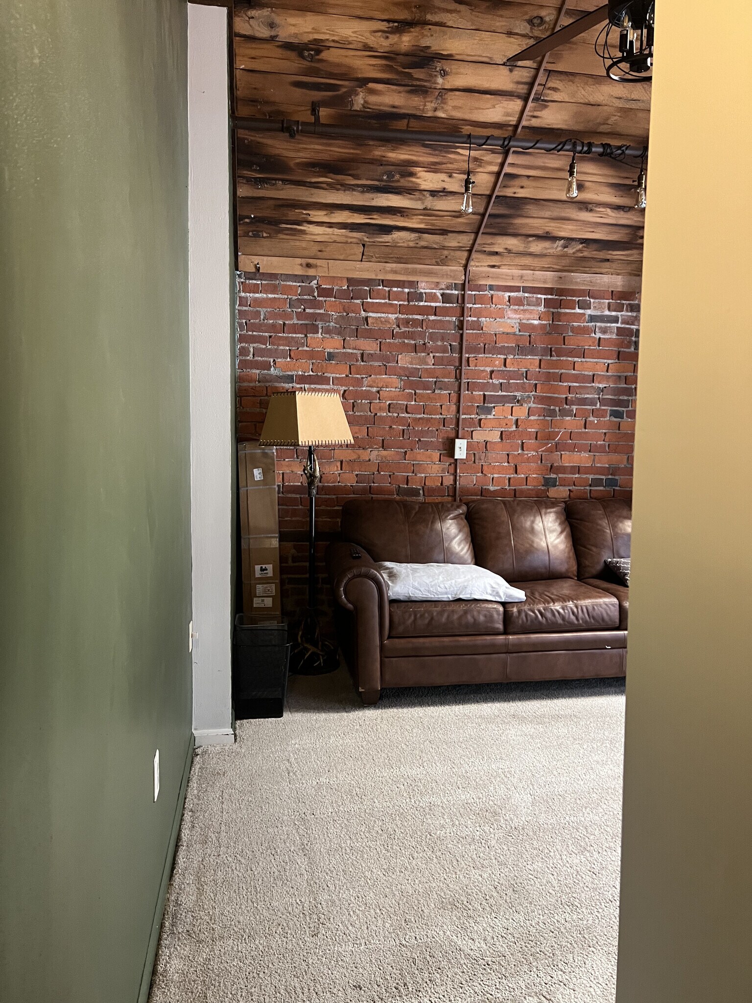 Building Photo - 51 W Blenkner St