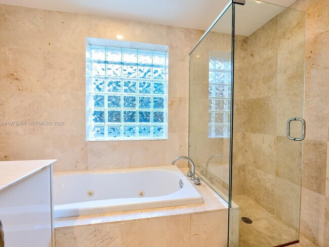 Building Photo - 2051 SE 3rd St