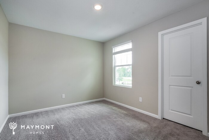 Building Photo - 2709 Island Pond Dr