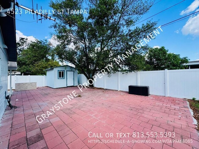 Building Photo - "Exquisite 3-Bedroom Home in Prime Tampa L...