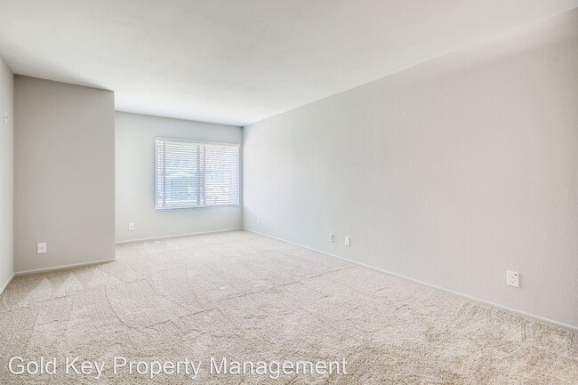 Building Photo - 2 br, 2 bath House - 11150 Kelowna Rd. #72