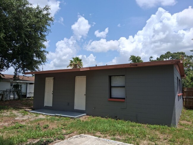 Building Photo - 2321 E 110th Ave