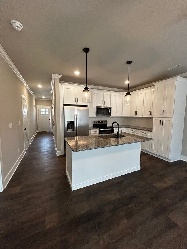Building Photo - BRAND NEW Charming 2 Bed, 2 Bath, 1 Car Ga...
