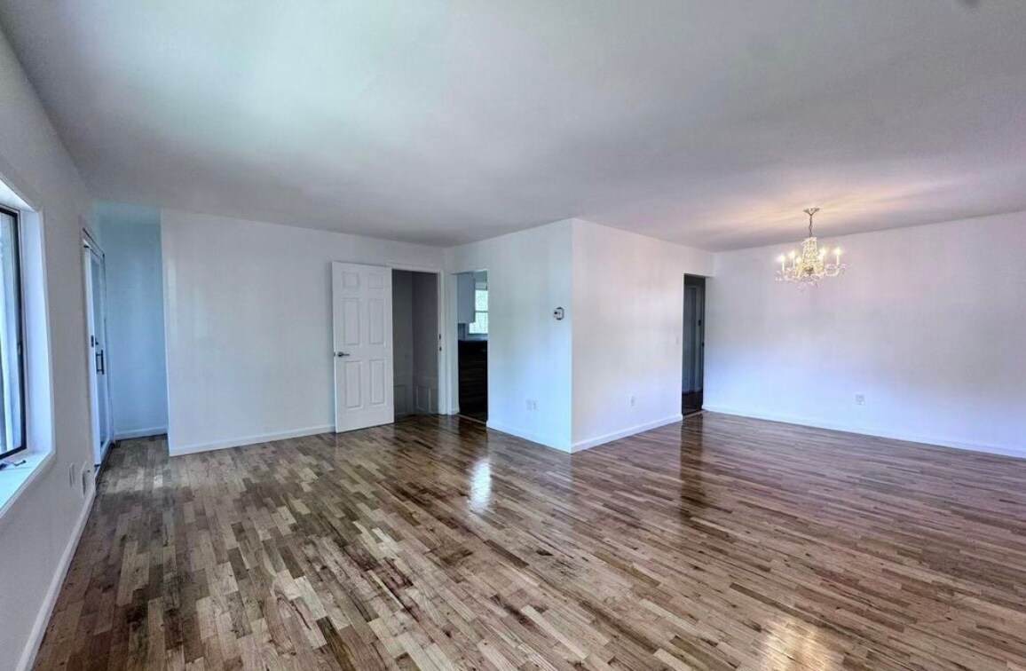 Building Photo - 121 Egbert Ave