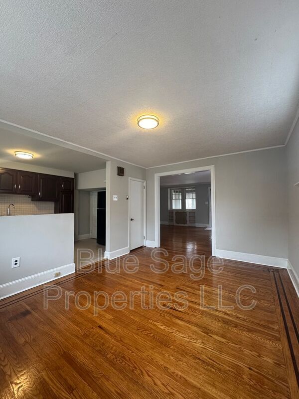 Building Photo - 124 N Pennock Ave