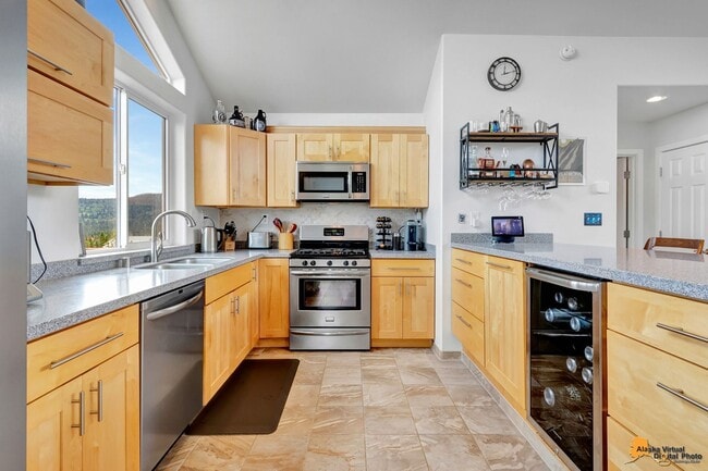 Building Photo - 8121 Marino Dr