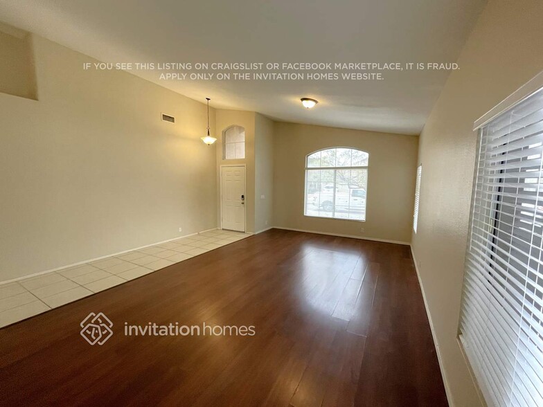 Building Photo - 11432 W Dana Ln