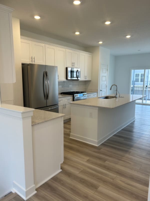Building Photo - 9331 Somerford Dr