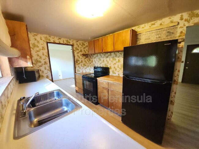 Building Photo - 1911 Jacobsen Blvd