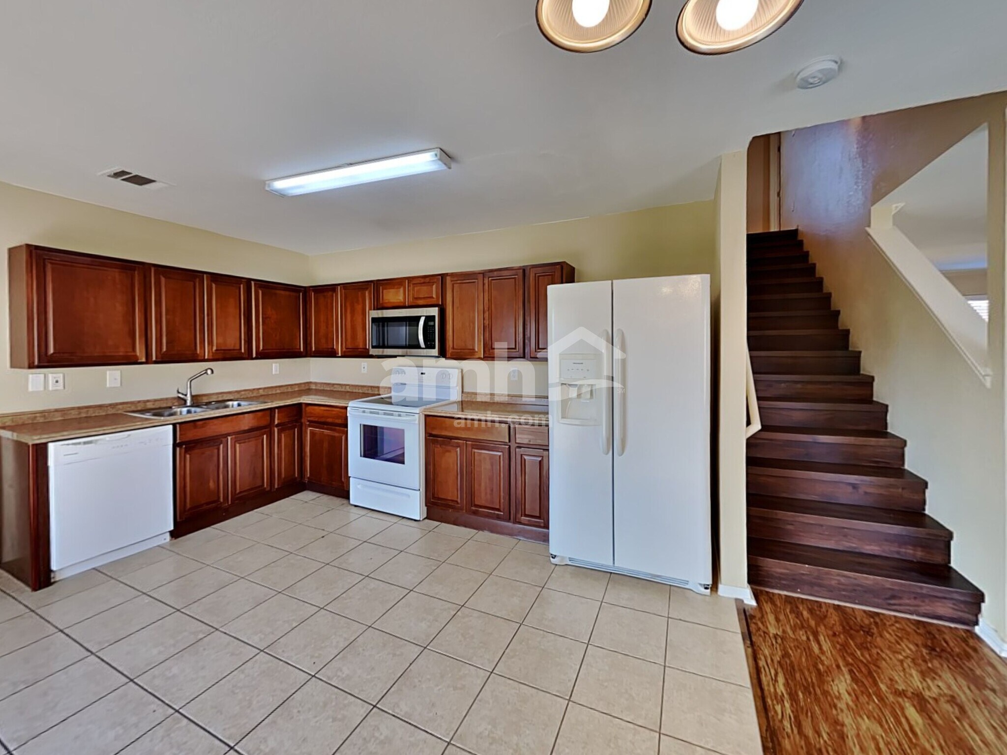 Building Photo - 9829 Sparrow Hawk Ln