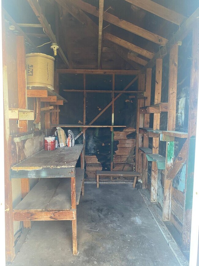 Building Photo - REFRESHED 2 BEDROOM, 1 BATH BELTON ISD