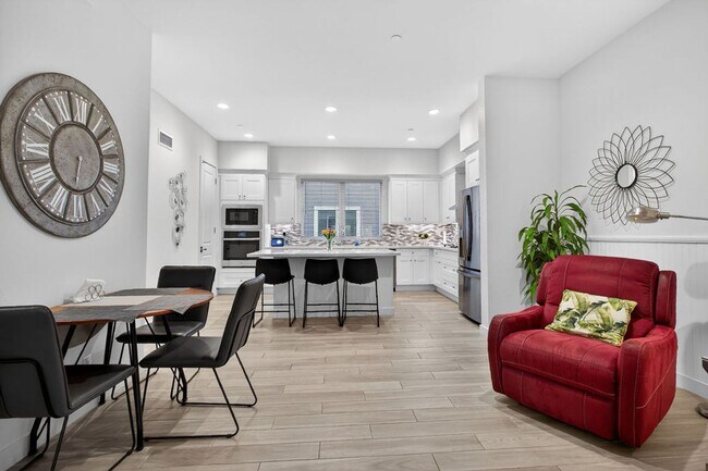 Building Photo - Doheny Beach Gem