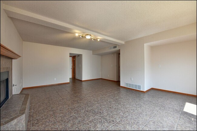 Building Photo - Coming Soon!