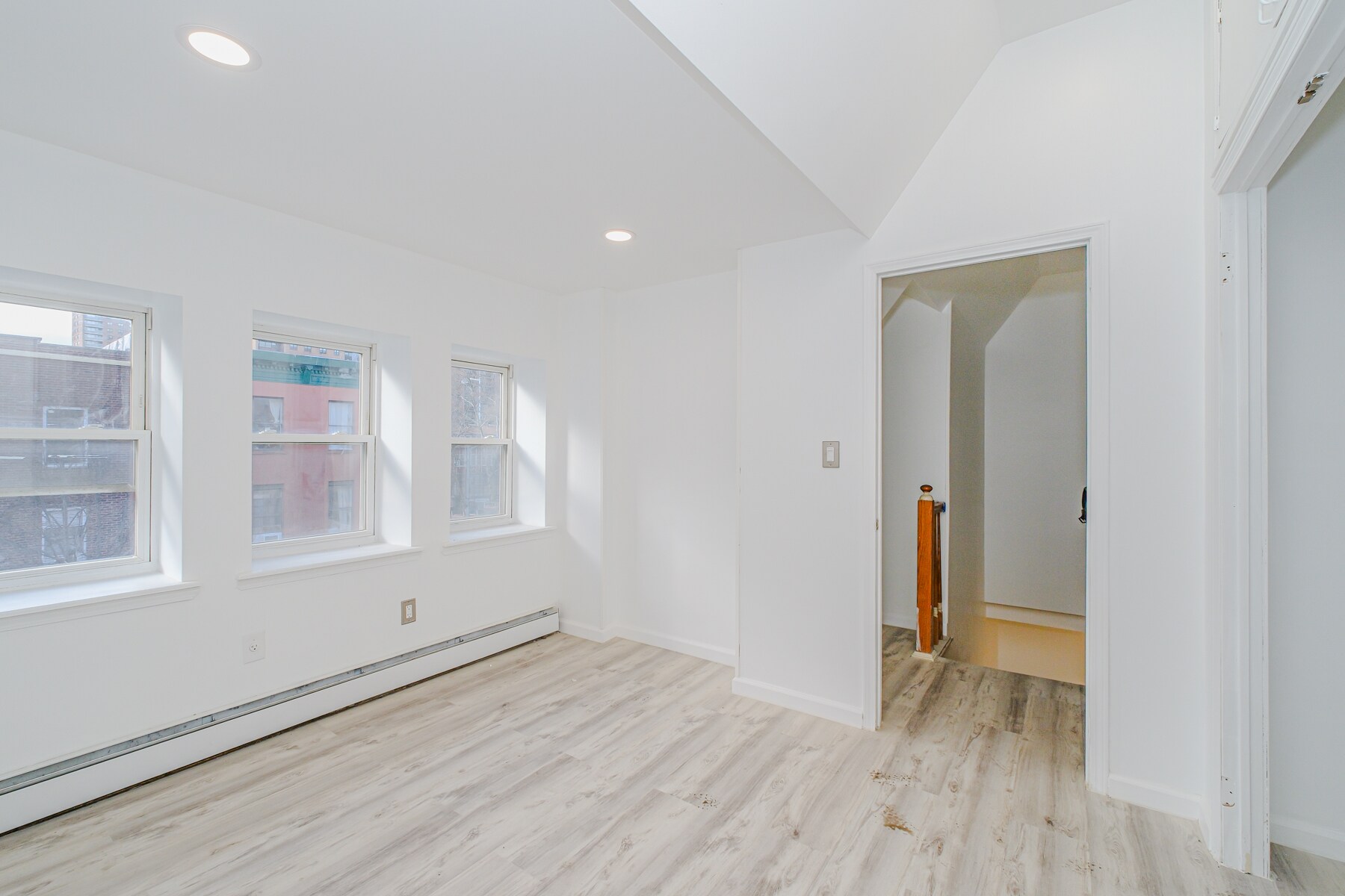 Building Photo - 384 Lafayette Ave