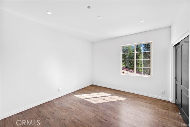 Building Photo - 48 Talmont